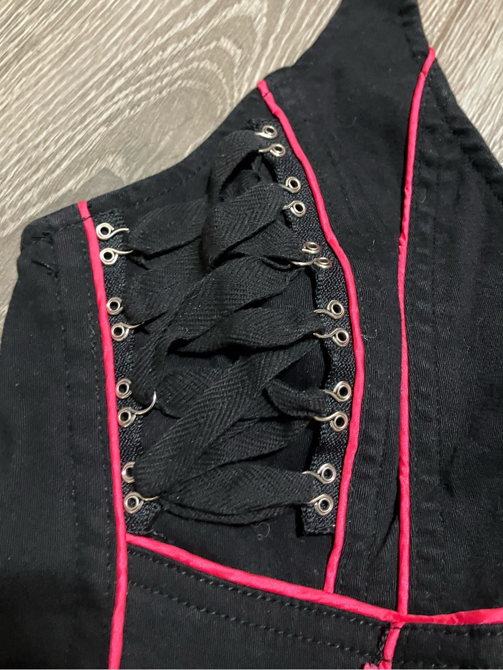✨Y2K✨ Tripp NYC Black Halter Corset Top with Hot Pink Piping/Zipper Detail - Picture 4 of 10
